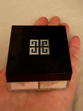Givenchy loose setting powder OG formula